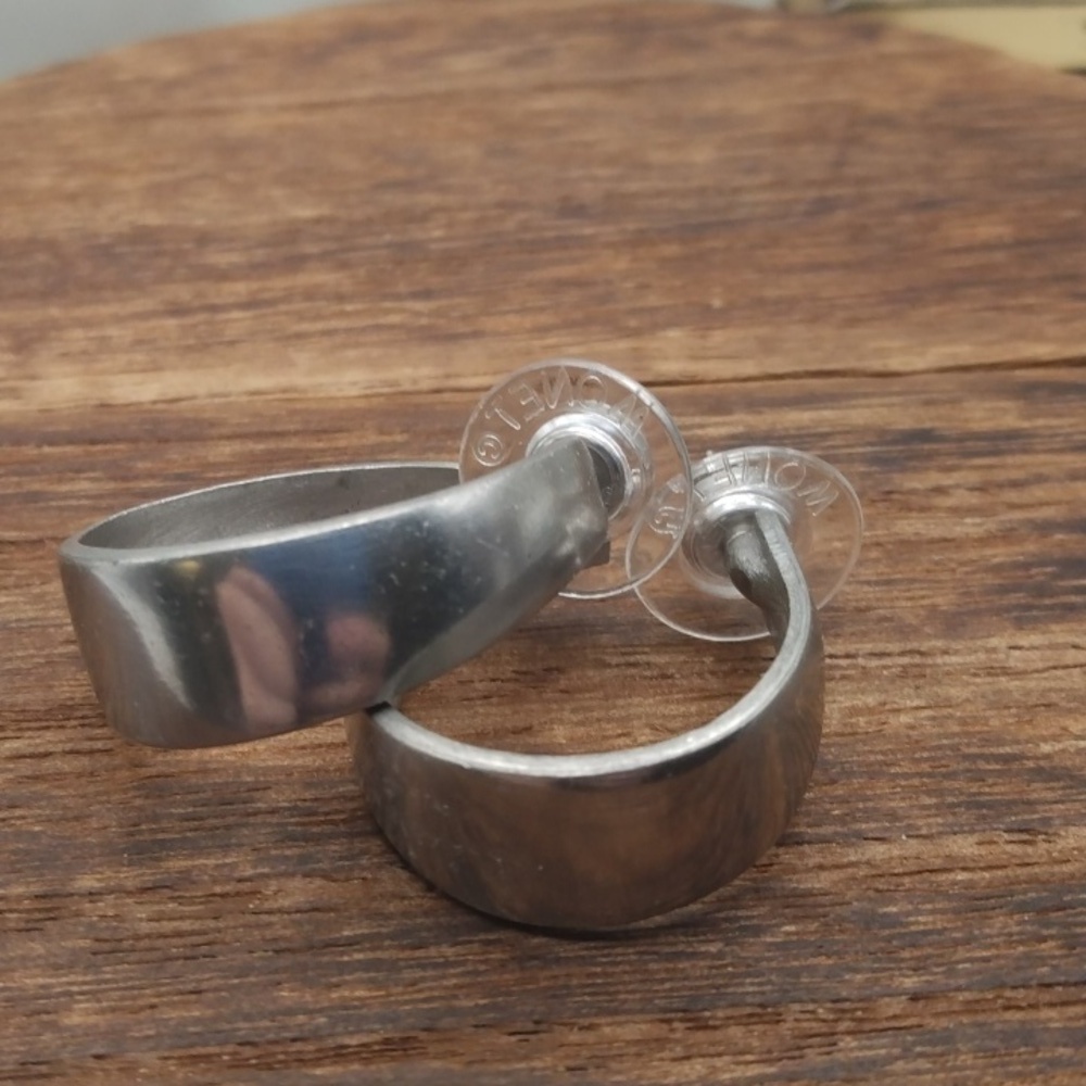 Solid pewter old fashion earrings hoops E814